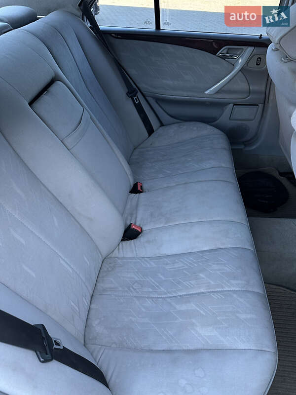 Седан Mercedes-Benz E-Class 2001 в Ужгороде