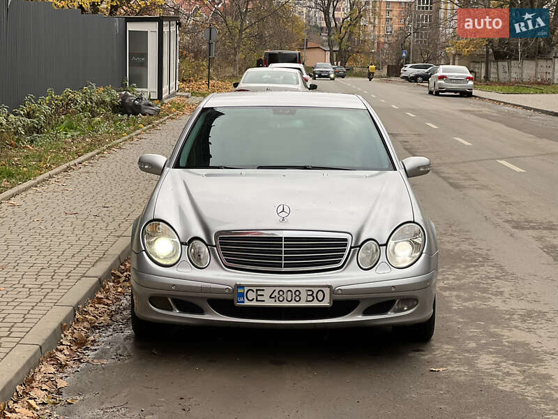 Седан Mercedes-Benz E-Class 2002 в Черновцах