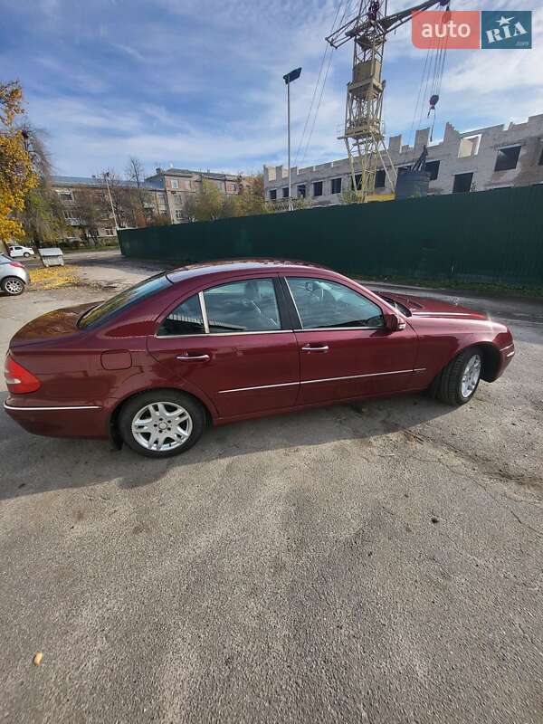 Седан Mercedes-Benz E-Class 2004 в Харькове