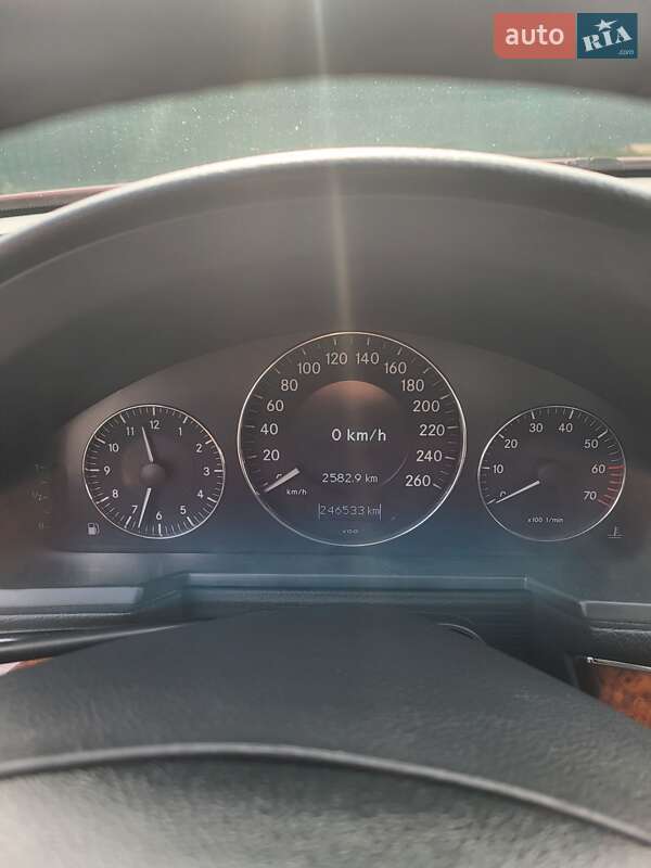 Седан Mercedes-Benz E-Class 2004 в Харькове