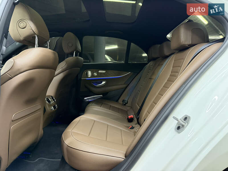 Седан Mercedes-Benz E-Class 2021 в Одесі