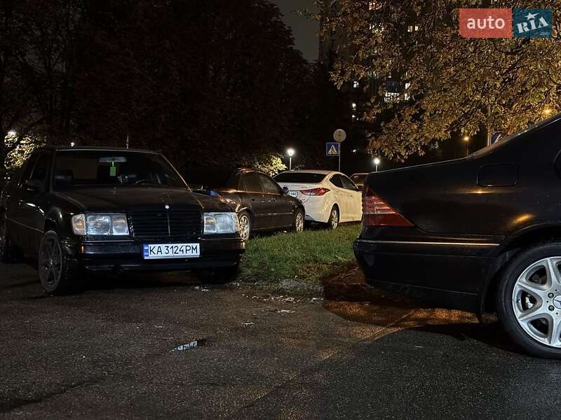 Седан Mercedes-Benz E-Class 1992 в Киеве