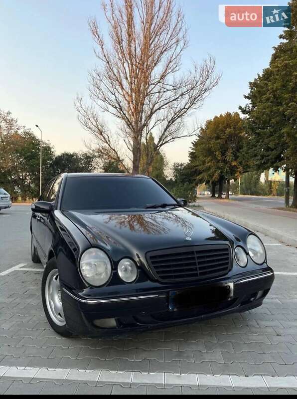 Седан Mercedes-Benz E-Class 2000 в Городке фото Седан Mercedes-Benz E-Class 2000 в Городке