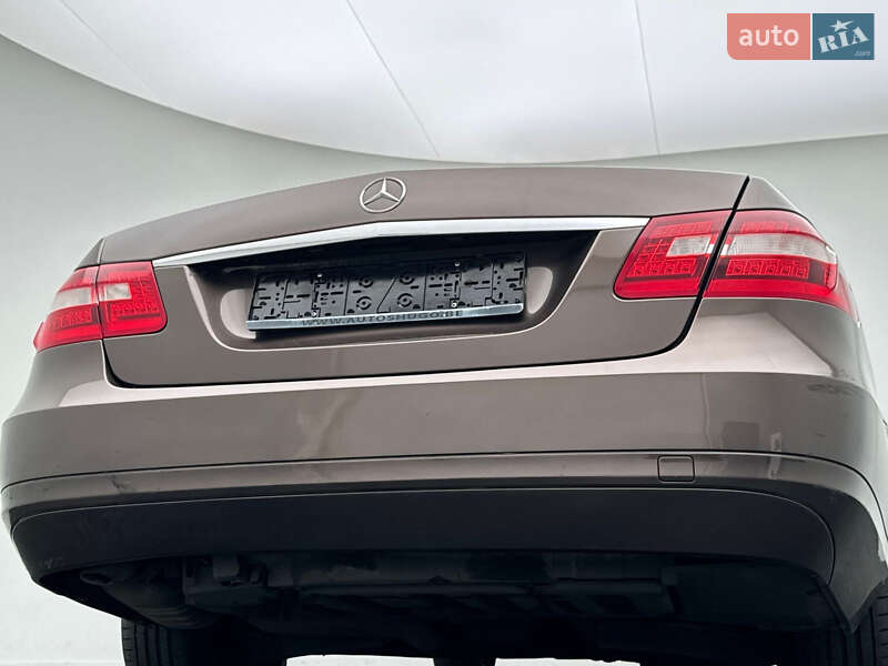 Седан Mercedes-Benz E-Class 2011 в Калуше