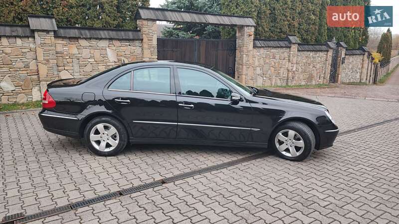Седан Mercedes-Benz E-Class 2004 в Івано-Франківську