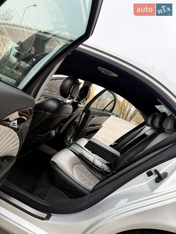 Седан Mercedes-Benz E-Class 2002 в Хмельницком