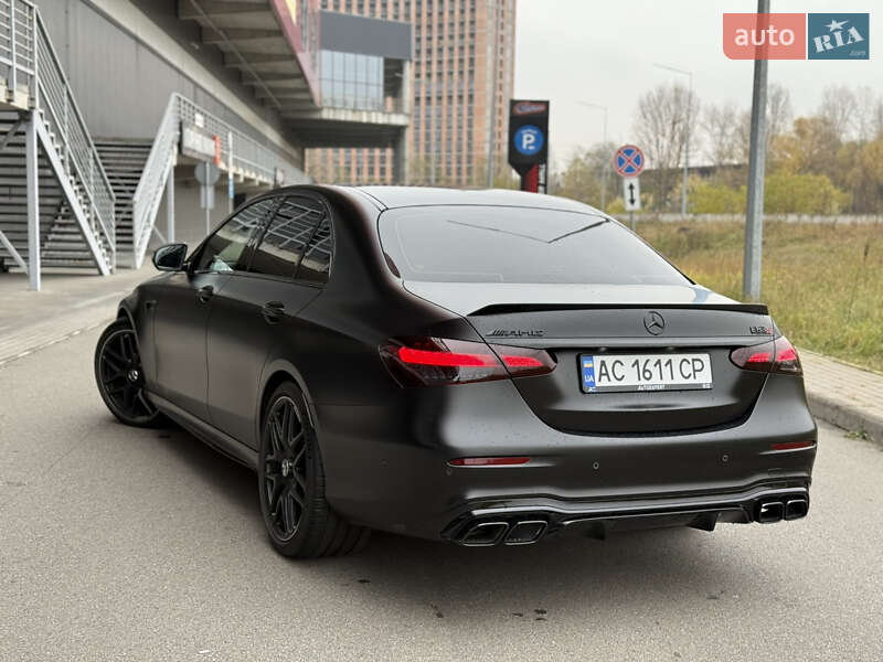 Седан Mercedes-Benz E-Class 2021 в Киеве