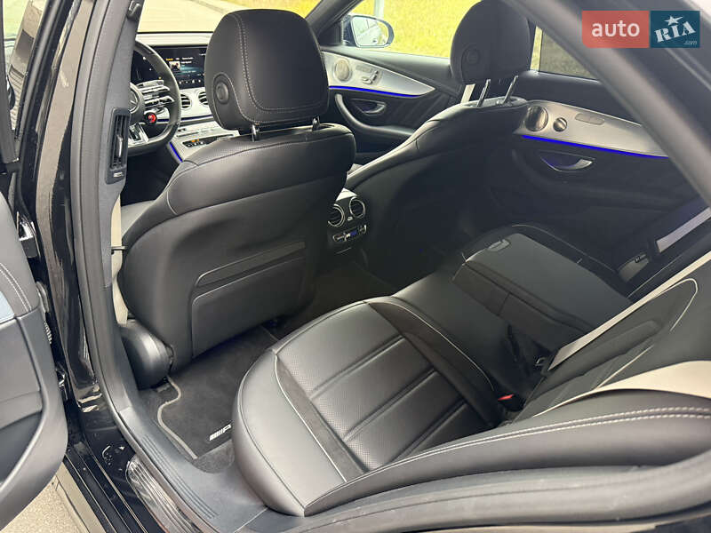 Седан Mercedes-Benz E-Class 2021 в Киеве