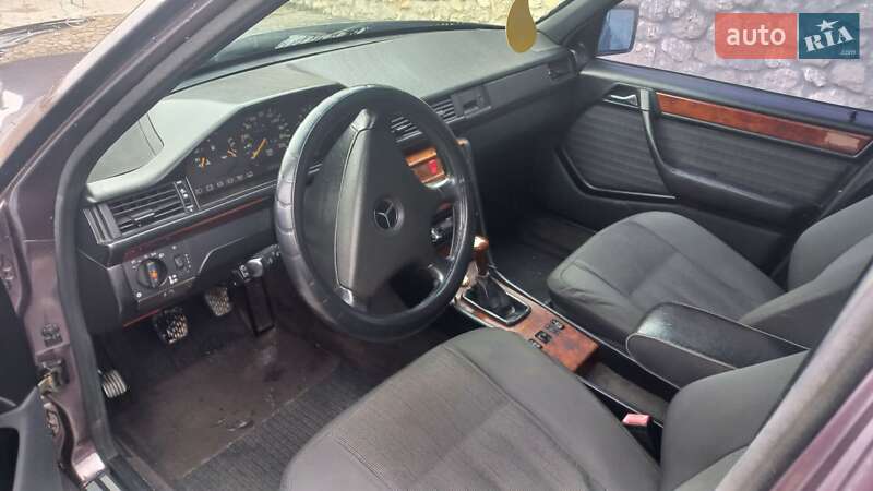 Седан Mercedes-Benz E-Class 1992 в Тернополі фото 15 Седан Mercedes-Benz E-Class 1992 в Тернополі
