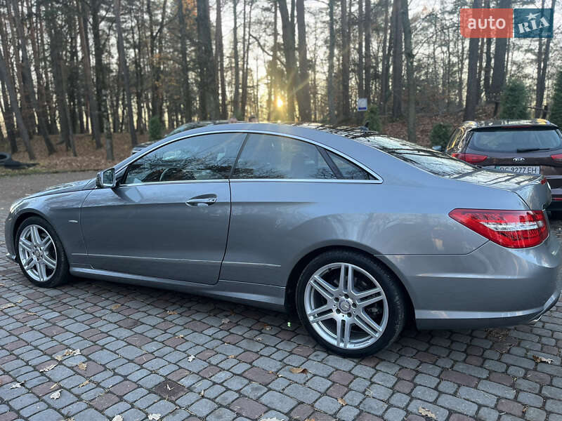 Купе Mercedes-Benz E-Class 2011 в Дрогобыче