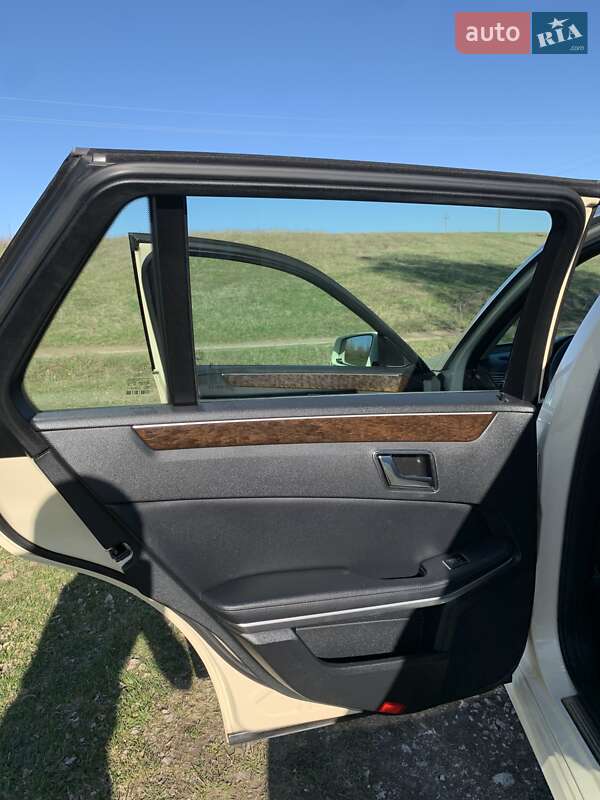 Универсал Mercedes-Benz E-Class 2010 в Тернополе