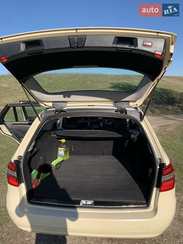 Универсал Mercedes-Benz E-Class 2010 в Тернополе