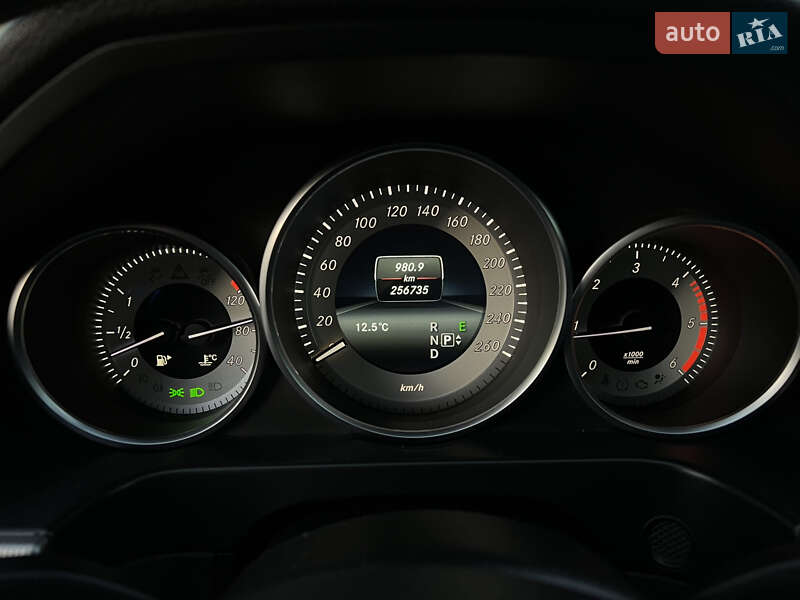 Седан Mercedes-Benz E-Class 2014 в Сваляві фото 23 Седан Mercedes-Benz E-Class 2014 в Сваляві