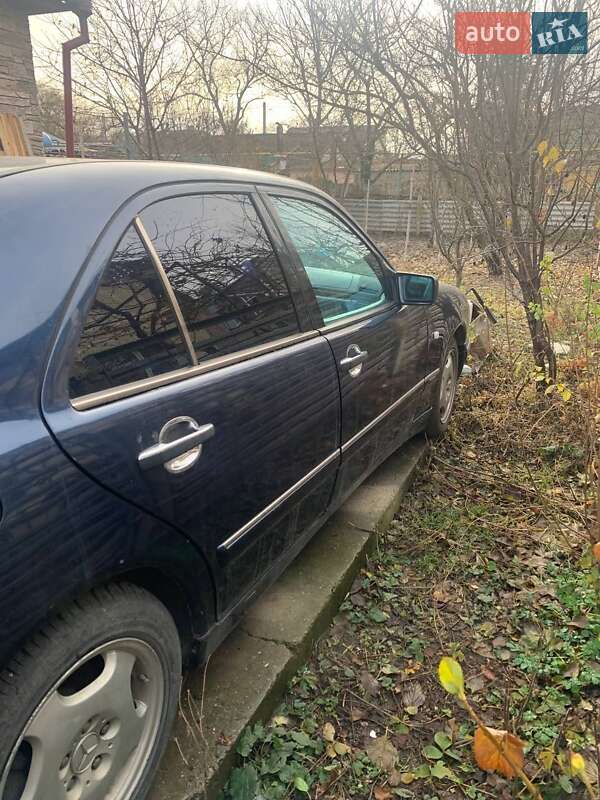 Седан Mercedes-Benz E-Class 1996 в Измаиле фото 4 Седан Mercedes-Benz E-Class 1996 в Измаиле