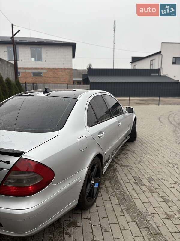 Седан Mercedes-Benz E-Class 2003 в Березному