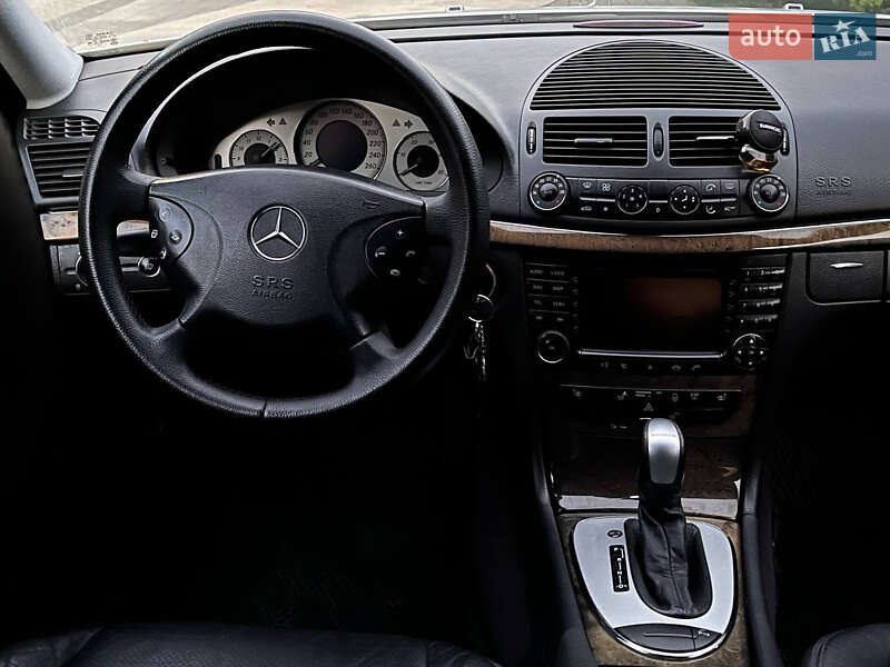 Седан Mercedes-Benz E-Class 2003 в Шептицькому