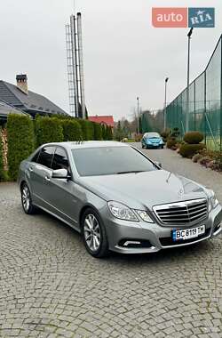Седан Mercedes-Benz E-Class 2010 в Жовкві