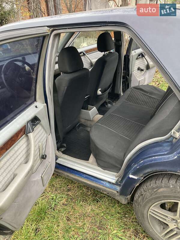 Седан Mercedes-Benz E-Class 1989 в Білій Церкві