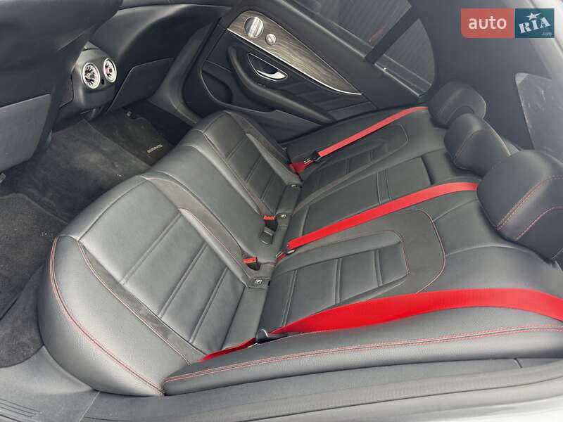 Седан Mercedes-Benz E-Class 2018 в Днепре