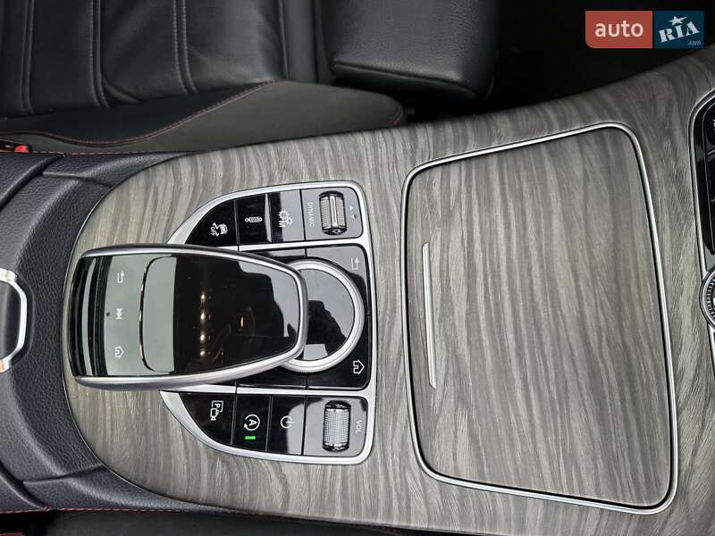 Седан Mercedes-Benz E-Class 2018 в Днепре