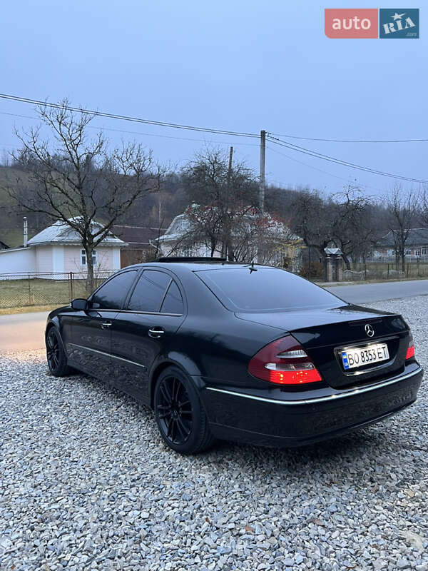 Седан Mercedes-Benz E-Class 2002 в Косові