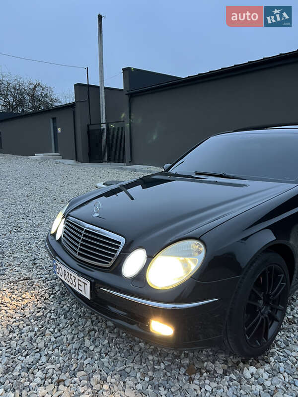 Седан Mercedes-Benz E-Class 2002 в Косові