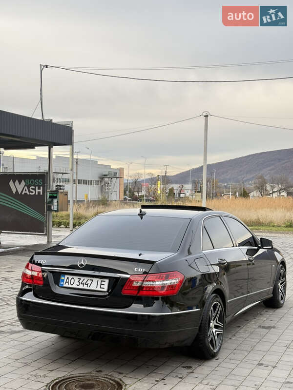 Седан Mercedes-Benz E-Class 2011 в Виноградові фото 7 Седан Mercedes-Benz E-Class 2011 в Виноградові