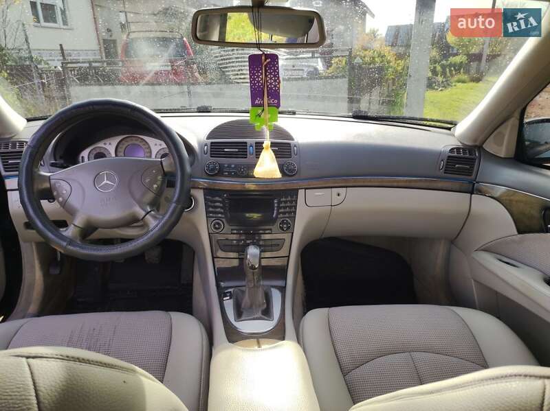 Седан Mercedes-Benz E-Class 2002 в Тячеві