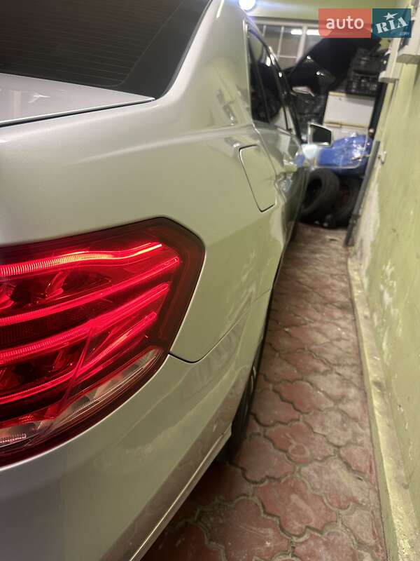 Седан Mercedes-Benz E-Class 2015 в Киеве