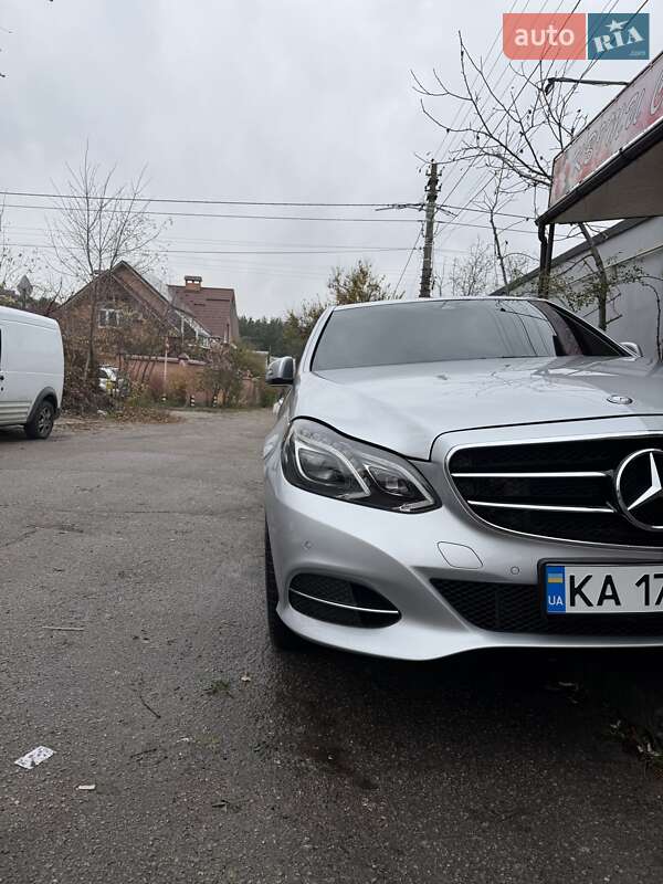 Седан Mercedes-Benz E-Class 2015 в Киеве