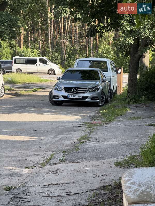 Седан Mercedes-Benz E-Class 2015 в Киеве