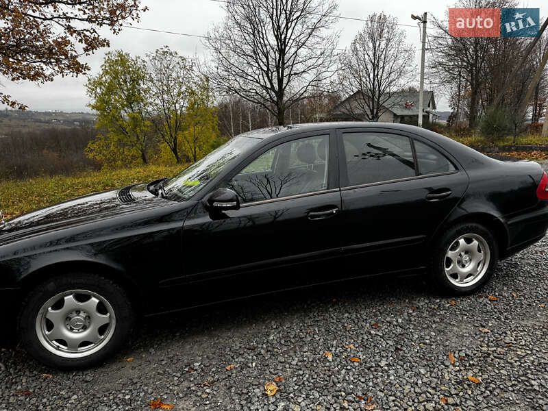 Седан Mercedes-Benz E-Class 2007 в Черновцах