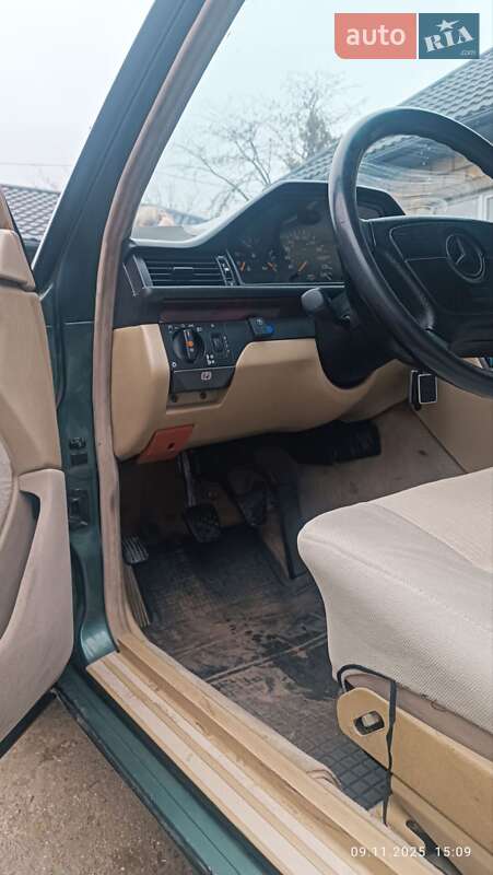 Седан Mercedes-Benz E-Class 1994 в Болграді фото 3 Седан Mercedes-Benz E-Class 1994 в Болграді