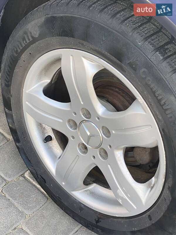 Седан Mercedes-Benz E-Class 1995 в Харькове