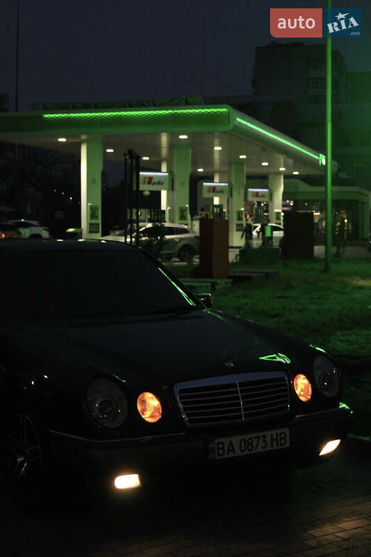 Седан Mercedes-Benz E-Class 1995 в Кропивницком