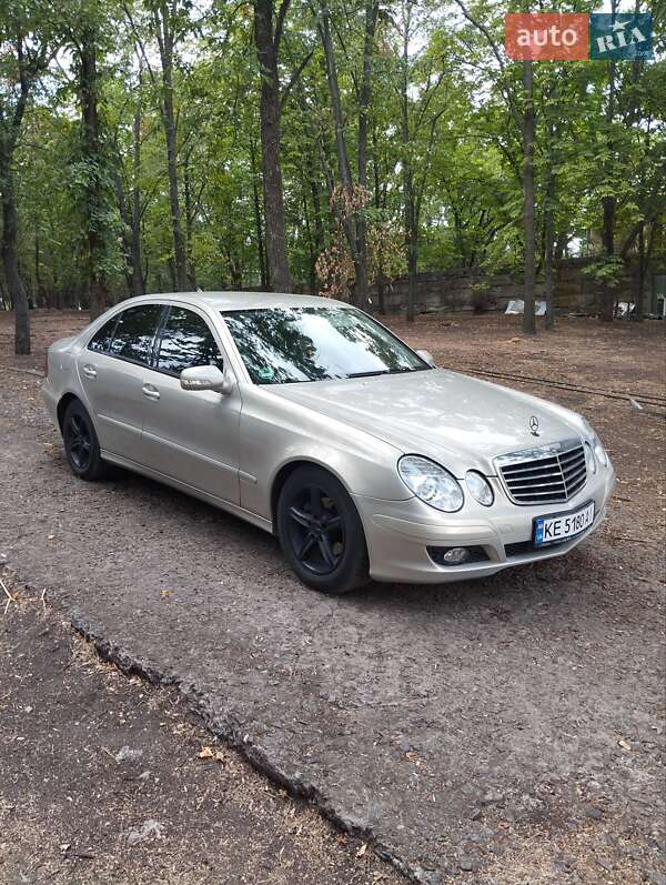 Седан Mercedes-Benz E-Class 2007 в Широкой Даче