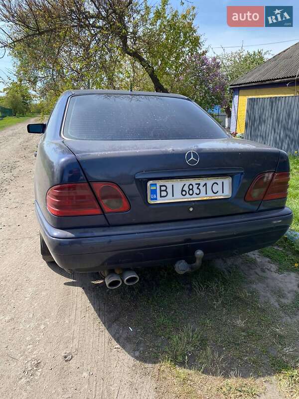 Седан Mercedes-Benz E-Class 1996 в Полтаві