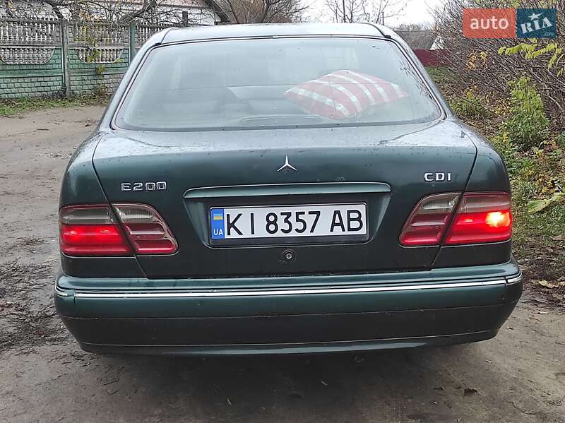 Седан Mercedes-Benz E-Class 2000 в Тетиеве