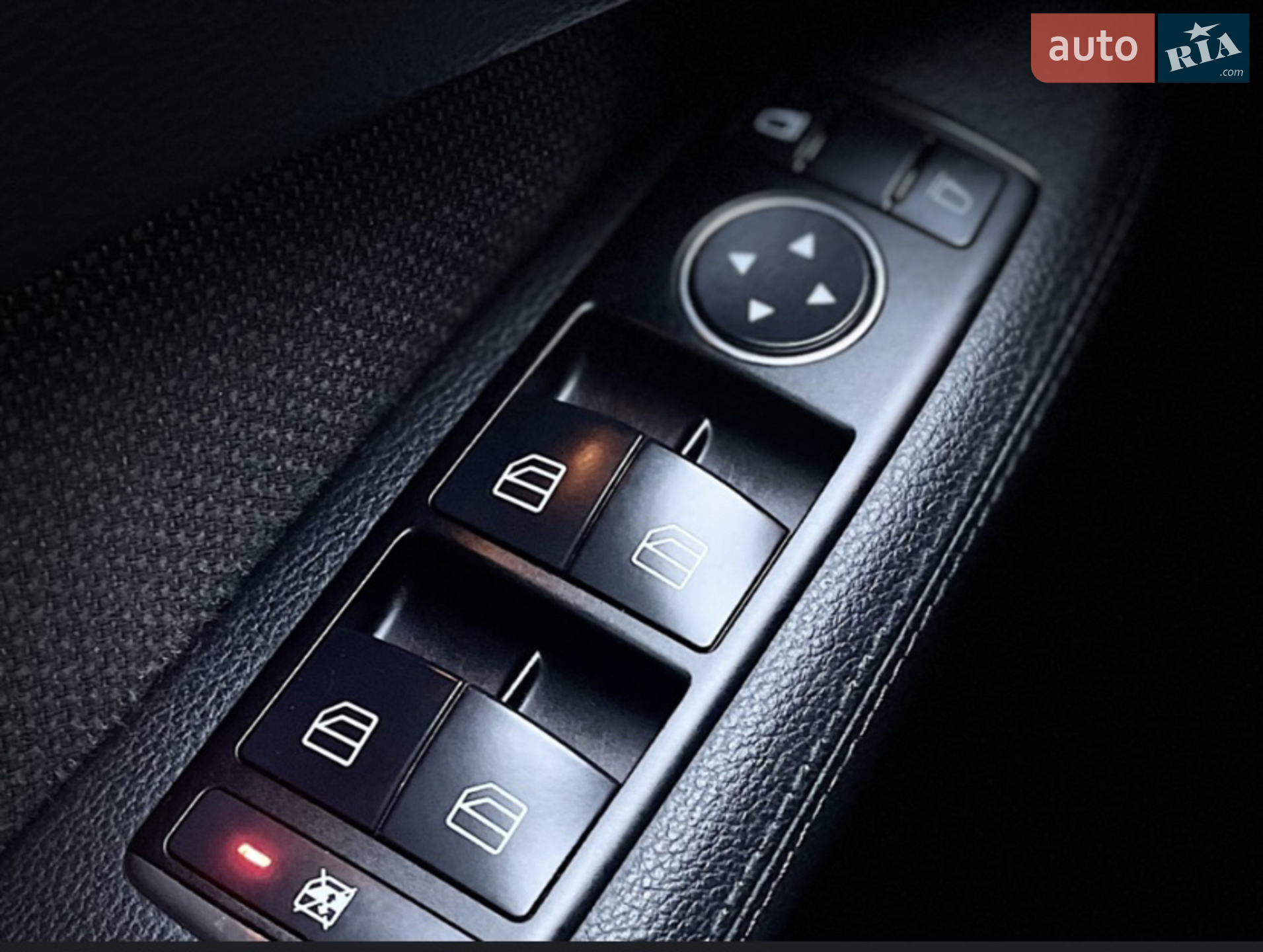 2012 Mercedes-Benz E-klasse - мініатюра 23