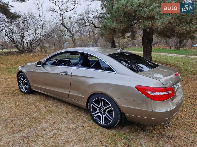 Купе Mercedes-Benz E-Class 2010 в Вишгороді фото 15 Купе Mercedes-Benz E-Class 2010 в Вишгороді