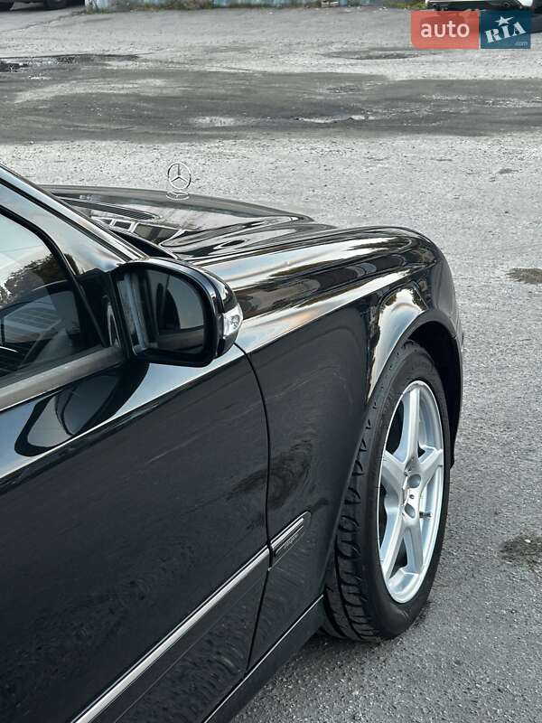 Седан Mercedes-Benz E-Class 2003 в Запорожье