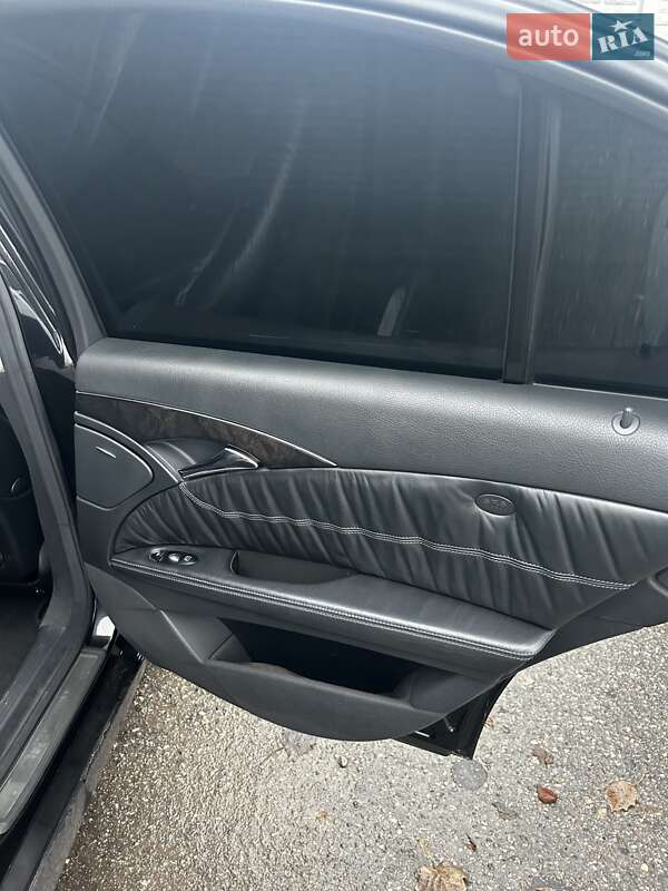 Седан Mercedes-Benz E-Class 2003 в Запорожье