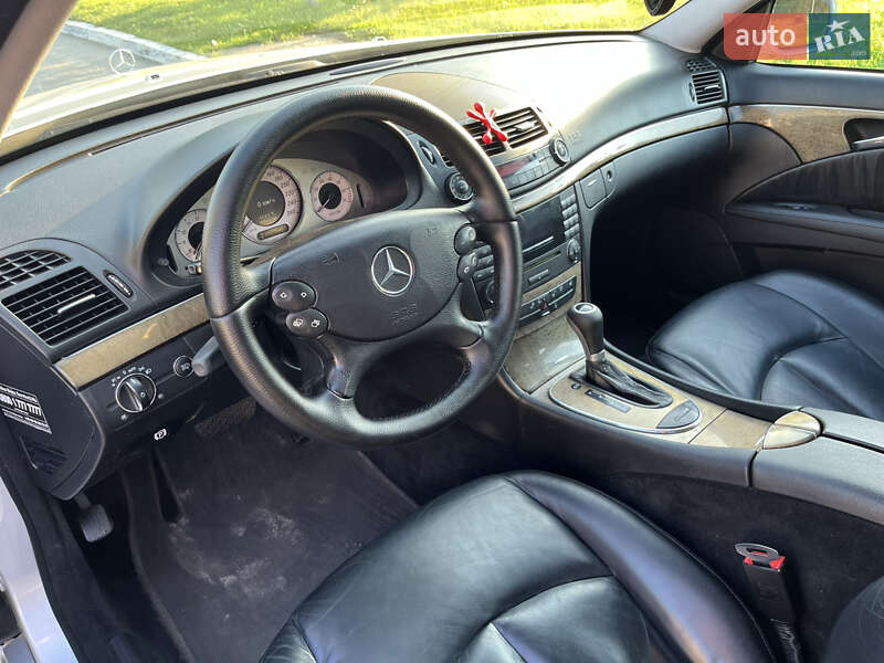 Седан Mercedes-Benz E-Class 2007 в Львове