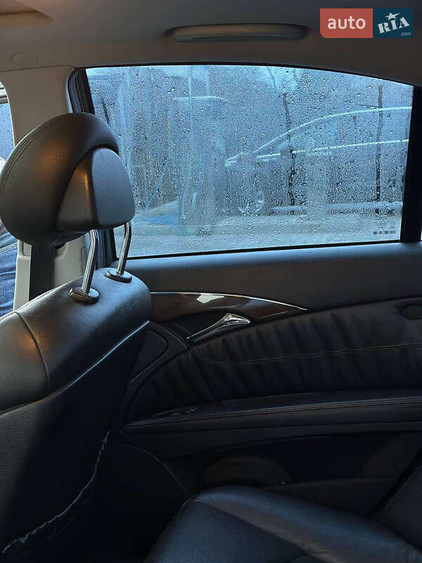 Седан Mercedes-Benz E-Class 2004 в Дніпрі