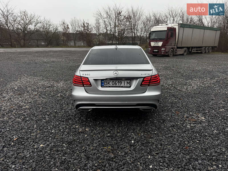 Седан Mercedes-Benz E-Class 2014 в Хмельницькому