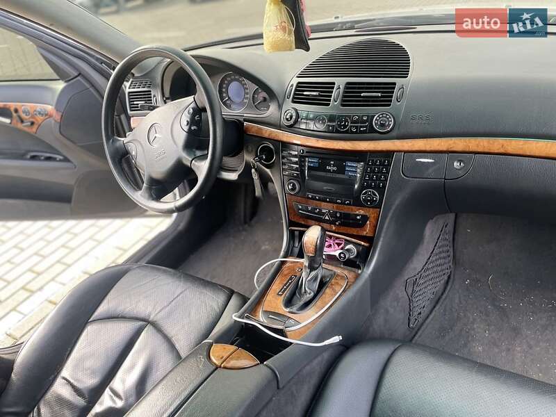 Mercedes-Benz E-Class 2003