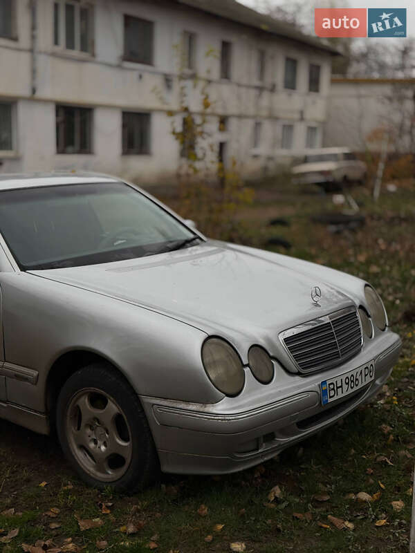 Седан Mercedes-Benz E-Class 2001 в Одессе