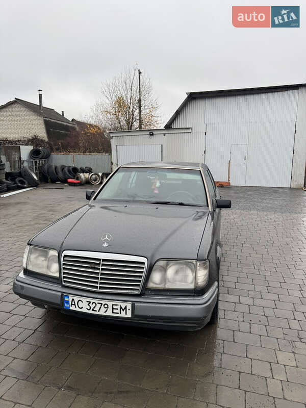 Mercedes-Benz E-Class 1994