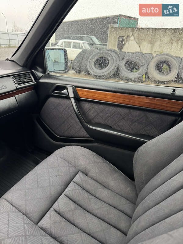 Седан Mercedes-Benz E-Class 1994 в Ковелі