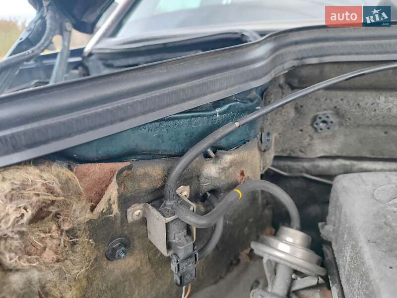 Седан Mercedes-Benz E-Class 1995 в Шептицькому